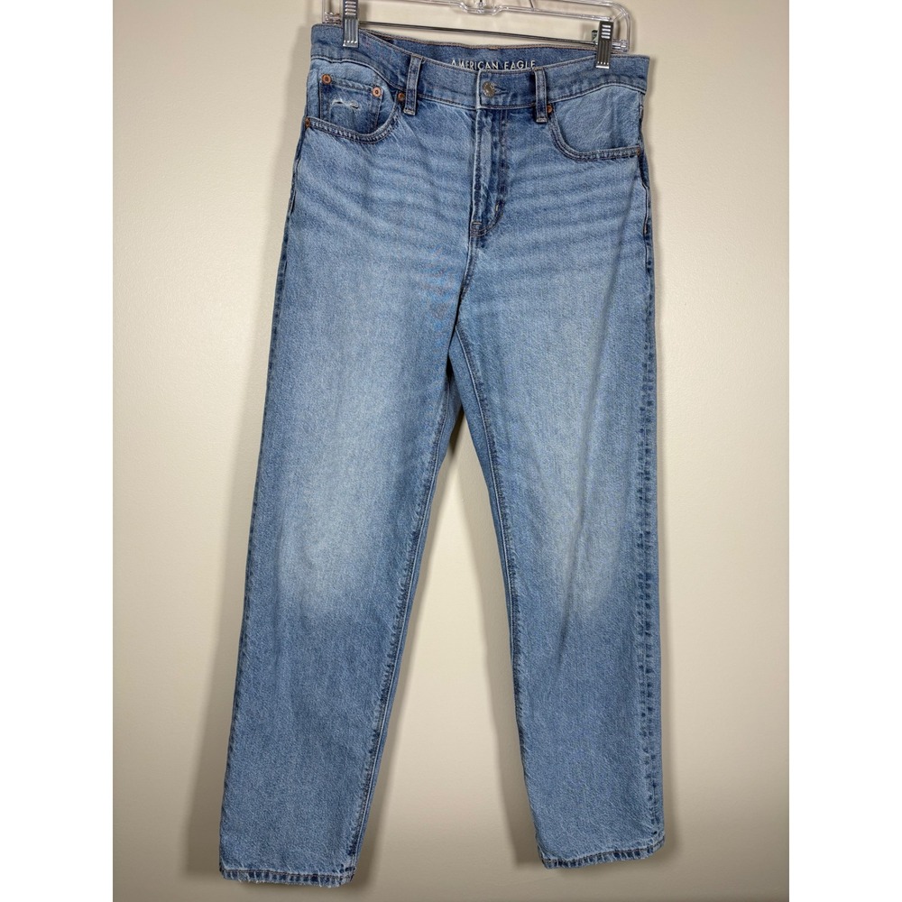 American Eagle Ex-Boyfriend Strigid Light Wash Relaxed Straight Jeans Womens 4R - Picture 9 of 16